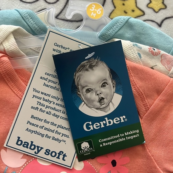 Gerber Onesie Bundle - Picture 3 of 5